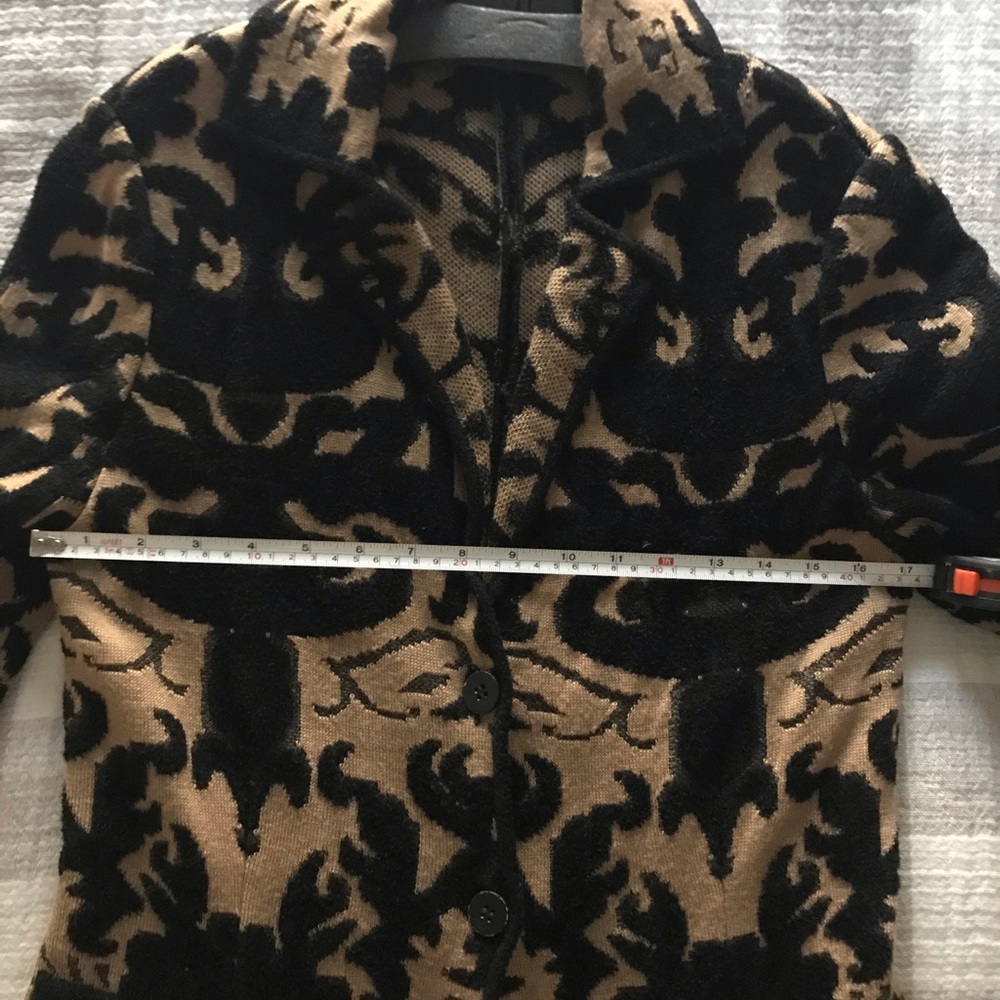 Sweater - Picture 4 of 4